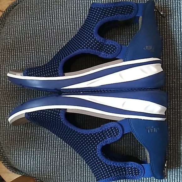 JBU Sport The Nadine High In Blue NEW - Picture 4 of 13